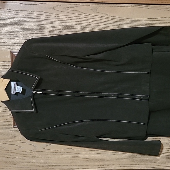 FASHION BUG WOMEN'S SIZE MEDIUM SKIRT AND ZIPPERED TOP - Picture 2 of 8